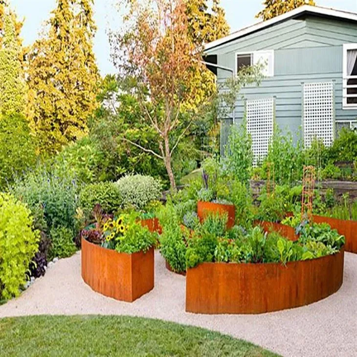 Natural Rusty Metal Garden Lawn Edging