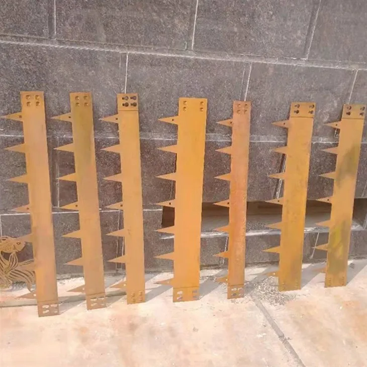 Natural Rusty Metal Garden Lawn Edging